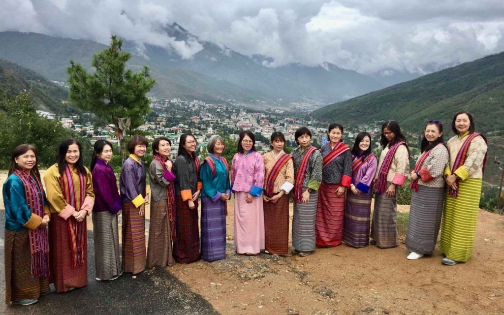 bhutan ladies dress Bhutan Woman's Traditional Dress | How To Wear